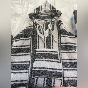 Unisex Médium fits more like an oversized small